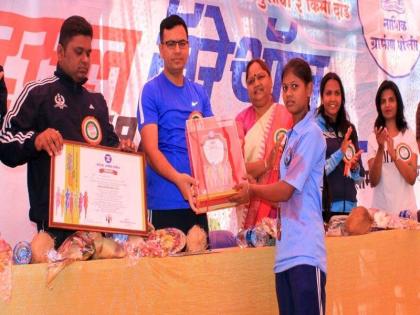 Harsul Marathon -2018: One thousand tribal school students run | हरसूल मॅरेथॉन-२०१८ : एक हजार आदिवासी शालेय विद्यार्थ्यांची धाव