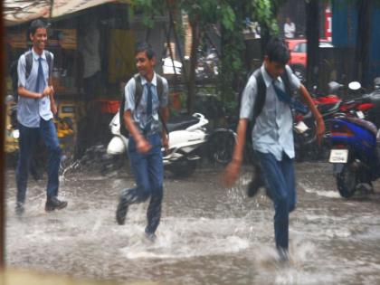 27 mm: Nashikkar got downstairs for one and a half hour after returning rain | २७ मि.मी : नाशिककरांना दीड तास परतीच्या पावसाने झोडपले