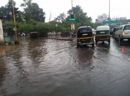 Heavy rains in Janori area | जानोरी परिसरात मुसळधार पाऊस