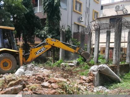 Municipal encroachment department begins action; Hammer on unauthorized constructions | पालिकेच्या अतिक्रमण विभागाची कारवाईला सुरुवात; अनधिकृत बांधकामांवर हातोडा