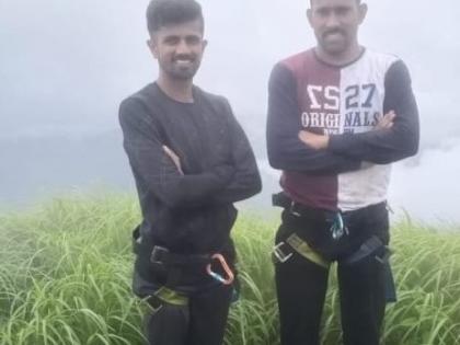 two ahmednagar trekkers were killed and one seriously injured after falling from a angtha sula near manmad | मनमाडजवळ अंगठ्या सुळक्यावरून पडून अहमदनगरच्या दोन ट्रेकर्सचा मृत्यू, एक गंभीर जखमी