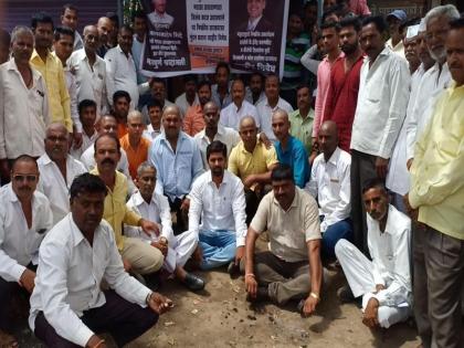 Maratha Reservation Protest in nashik | Maratha Reservation Protest : मराठा समाजाच्या तरुणांचं सरकारच्या निषेधार्थ मुंडण आंदोलन