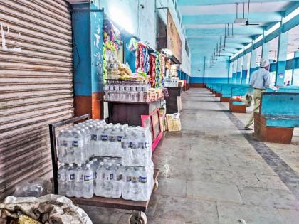 pune news Looting is taking place in the name of 'Nathjal'; Vallabhnagar is being sold at a high price | 'नाथजल'च्या नावाखाली होतेय लूट; वल्लभनगरला चढ्या भावाने विक्री; प्रवाशांमध्ये नाराजी