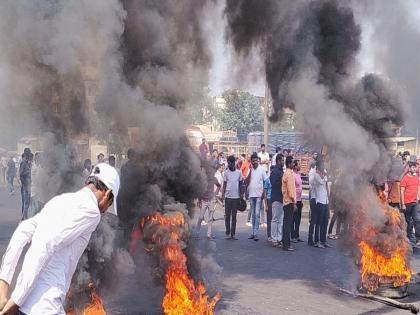 Agitation for Maratha reservation in Pune, chain fast; Mumbai-Bangalore highway blocked | आरक्षणाला पुण्यातून चांगलाच पाठिंबा; शहरात बंद, उपोषण, मोर्चा याबरोबरच कँडल मार्च