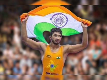 Commonwealth Games 2022 Wrestling India vs Pakistan : Naveen beats Pakistan's Muhammad Tahir to win the Gold Medal for India at Commonwealth Games 2022. | Commonwealth Games 2022 : भारताच्या नवीनने पाकिस्तानी कुस्तीपटूला लोळवले, ऐतिहासिक सुवर्णपदक जिंकले!