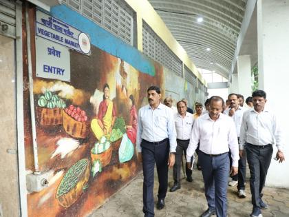 commissioner inspected the city market for use | शहरातील मार्केट वापरात आणण्यासाठी आयुक्तांनी केली पाहणी