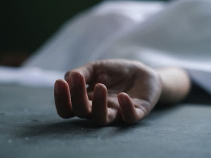 Navi Mumbai woman commits suicide due to financial difficulties | Navi Mumbai Suicide: १२ हजार रुपयांत संपूर्ण कुटुंबाचा खर्च चालवायचा कसा? तरुणीने संपवले जीवन Navi Mumbai woman commits suicide due to financial difficulties | Navi Mumbai Suicide: १२ हजार रुपयांत संपूर्ण कुटुंबाचा खर्च चालवायचा कसा? तरुणीने संपवले जीवन