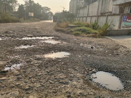 Taloja MIDC to be pothole-free Concreting of 21 km road, costing Rs.200 crores | तळोजा एमआयडीसी खड्डेमुक्त होणार; २१ किलोमीटर रस्त्याचे काँक्रेटीकरण, २०० कोटी रूपये खर्च