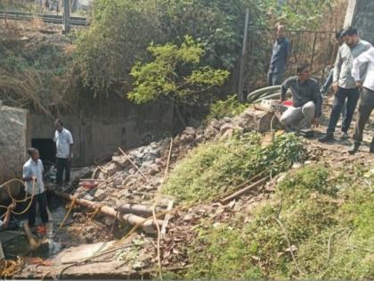 Leakage in the water supply channel to Navi Mumbai | नवी मुंबईला पाणी पुरवठा करणाऱ्या जलवाहिनीला गळती