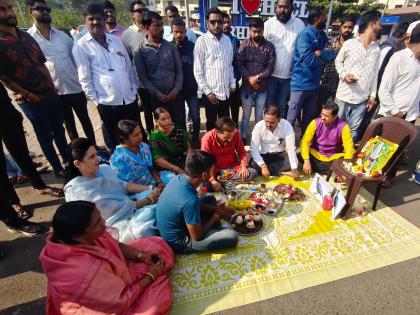 जीवघेण्या उतारावर उपाययोजना अपयशी; नवले पुलावर प्रशासनाचा घातला ‘दशक्रिया’ विधी, नागरिकही संतप्त