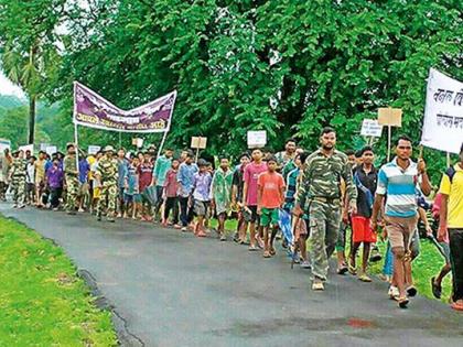 Tribulation courage against Naxal | नक्षलविरोधात आदिवासींची हिंमत