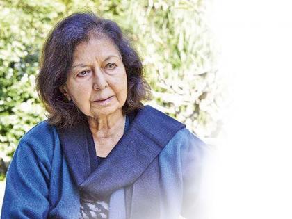 Nayantara Sehgal speaks about the difficult time in India ! | अस्वस्थ आणि अवघड! - नयनतारा सहगल