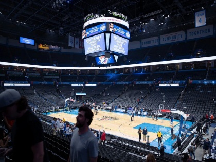 NBA suspends season until further notice after Jazz player tests positive for coronavirus svg | OMG : आंतरराष्ट्रीय खेळाडूला Corona Virusची लागण, संपूर्ण लीग करावी लागली रद्द