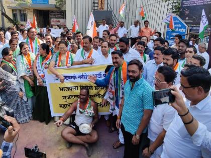 NCP movement in Pune to protest against transfer of projects from Maharashtra to Gujarat | महाराष्ट्रातील प्रकल्प गुजरातला पळविण्याचा निषेधार्थ पुण्यात राष्ट्रवादीचे आंदोलन