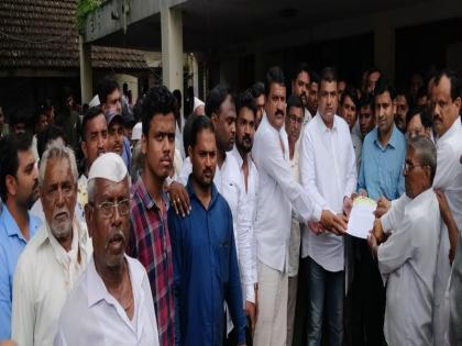 NCP marches on the Chalisgaon tahsil office | विविध मागण्यांसाठी राष्ट्रवादी कॉंग्रेसतर्फे चाळीसगाव तहसील कार्यालयावर मोर्चा