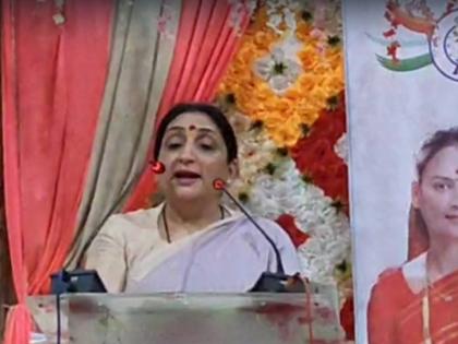 Maharashtra Politics Will both nationalists come together? MP Sunetra Pawar made it clear | Maharashtra Politics : दोन्ही राष्ट्रवादी एकत्र येणार? खासदार सुनेत्रा पवार यांनी स्पष्टच सांगितलं Maharashtra Politics Will both nationalists come together? MP Sunetra Pawar made it clear | Maharashtra Politics : दोन्ही राष्ट्रवादी एकत्र येणार? खासदार सुनेत्रा पवार यांनी स्पष्टच सांगितलं