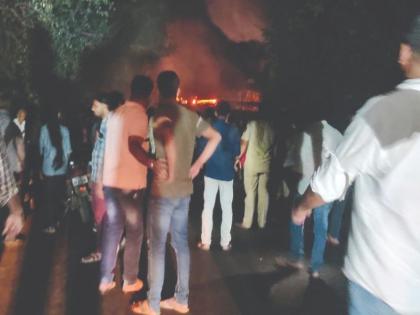 Two killed, one critically in truck-tanker accident; Incident near Malkapur-Buldhana Ghussar road | ट्रक-टॅंकरच्या अपघातात दोघे ठार, एक गंभीर; मलकापूर- बुलढाणा घुस्सर फाट्यानजीकची घटना