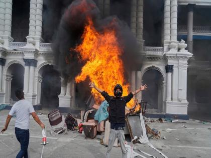 Investigate 3 decades of looting demands Nepal Gen Z protesters | 'संविधान पुन्हा लिहा, ३ दशकांच्या लुटीची चौकशी करा'; आंदोलन करणाऱ्या नेपाळच्या तरुणांच्या प्रमुख मागण्या Investigate 3 decades of looting demands Nepal Gen Z protesters | 'संविधान पुन्हा लिहा, ३ दशकांच्या लुटीची चौकशी करा'; आंदोलन करणाऱ्या नेपाळच्या तरुणांच्या प्रमुख मागण्या