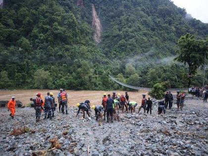 nepal Landslide news: Two buses with over 60 passengers swept into the river on Madan-Ashrit highway | नेपाळमधून धक्कादायक बातमी! भूस्खलनामुळे दोन बस नदीत वाहून गेल्या; 63 प्रवासी बेपत्ता 