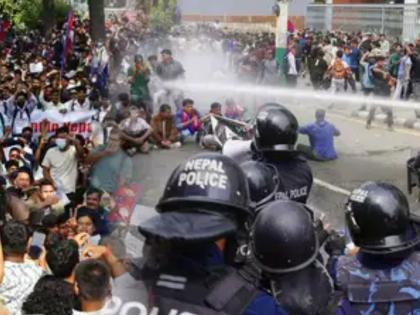 Youth enter Nepal's parliament after ban on social media, cause massive vandalism and arson; Army opens fire on protesters | नेपाळच्या संसदेत घुसली तरुणाई, प्रचंड तोडफोड-जाळपोळ; सैन्याचा आंदोलकांवर गोळीबार