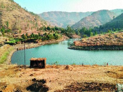 The demands of the villagers to release water from the bottom of the Goh lake, release the water from the damph dam | गोहे तलावाने गाठला तळ, डिंभे धरणातून पाणी सोडण्याची ग्रामस्थांची मागणी