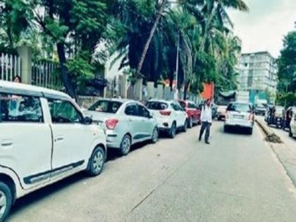 in mumbai illegal parking rampage in goregaon east traffic in nesco area | गोरेगाव पूर्वेला बेकायदा पार्किंगचा विळखा; ‘नेस्को’ परिसरात वाहतुकीचे तीनतेरा