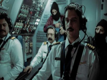 Netflix india changes in web series IC814 The Kandahar Hijack after controversy | नेटफ्लिक्सने मंत्रालयातील बैठकीनंतर IC814 मध्ये केला बदल; हिंदू नावांवरून होता वाद