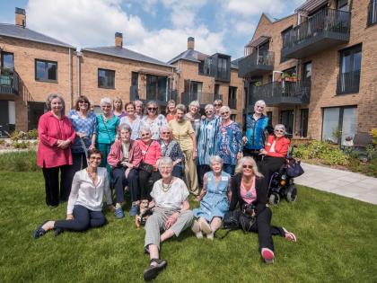 The 'British Way' to Age Well, new ground co housing society british senior citizen | म्हातारपण सुखात घालवण्याचा ‘ब्रिटिश मार्ग’