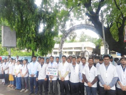 Statewide veterinary students call for indefinite strike Opposition to the new three-year diploma | राज्यभरातील पशुवैद्यकीय विद्यार्थ्यांनी पुकारला बेमुदत संप; तीन वर्षीय नवीन डिप्लोमाला विरोध  