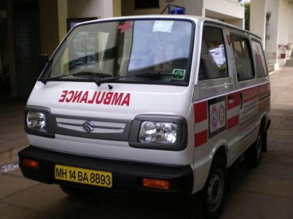 No insurance and PUC But the neglect of the transport department in ambulance mumbai | साहेब, रुग्णवाहिकांचे आरोग्य बरे आहे का? विमा आणि पीयूसी नाही; परिवहन विभागाचे दुर्लक्ष