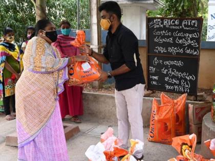 meet the HR manager who spent over Rs 52 lakh to feed the poor during pandemic | 'एचआर मॅनेजर' ठरला देवदूत! लॉकडाऊनमध्ये गरीबांना केली ५२ लाखांची मदत