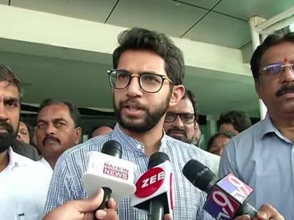 aditya thackeray attacks central government on farmers protest tweets issue | "शेतकरी आंदोलनावर जगात कुणी काहीही ट्विट करु द्यात, पण...", आदित्य ठाकरेंचा हल्लाबोल