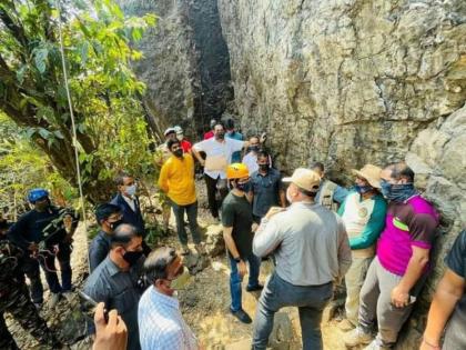 Experience the thrill of rock climbing in Mumbai National Park Inauguration by Aditya Thackeray | मुंबईत नॅशनल पार्कमध्ये अनुभवा रॉक क्लाइंबिंगचा थरार!; आदित्य ठाकरेंच्या हस्ते उदघाटन