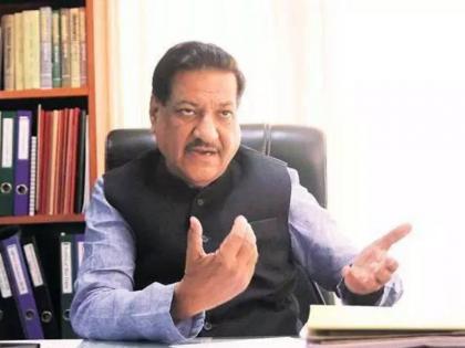 prithviraj chavan oppose lockdown in maharashtra writes to maharashtra government | आधी रोजगाराचे पैसे थेट खात्यावर जमा करा, मग लॉकडाऊनचं बघा; पृथ्वीराज चव्हाणांचा ठाकरे सरकारला सल्ला