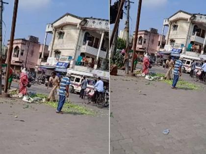 nagpur PSI inquiry into throwing vegetables on the road | भाजी रस्त्यावर फेकणार्‍या पीएसआयची चौकशी; सोशल मीडियावर 'लोकमत'चे वृत्त आणि व्हिडिओ व्हायरल 