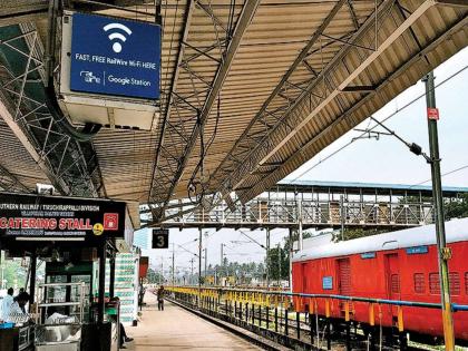 Due to lack of network train passengers and employees not using to WiFi | नेटवर्क नसल्याने रेल्वे प्रवासी, कर्मचाऱ्यांची वायफायकडे पाठ