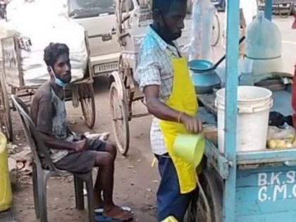 panipuri vendor arrested for adding urine in the water in assam video viral | पाणीपुरी विक्रेत्यानं पाण्यात मूत्र मिसळलं; सोशल मीडियावर व्हिडीओ व्हायरल