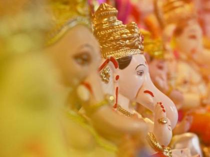 Remove the obstruction of government rules for those who go to the village for Ganeshotsav | गणेशोत्सवासाठी गावी निघालेल्यांचे सरकारी नियमांचे विघ्न दूर करा अन्यथा...रेल रोको! कोकण रेल्वे प्रवाशी संघाचा इशारा