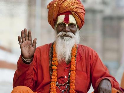 Sadhu Maharaj, who gives such valuable advice, should keep visiting us too! | 'असा' मोलाचा सल्ला देणारे साधू महाराज आपल्यालाही भेटत राहिले पाहिजे!