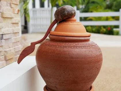 Vastushastra: Did you start feeling the October hit? Start using clay pots and get many benefits! | वास्तुशास्त्र : ऑक्टोबर हिट जाणवायला लागली ना? मातीच्या माठाचा वापर सुरू करा आणि मिळवा अनेक फायदे!