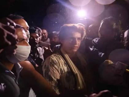 Priyanka Gandhi Arrested: Priyanka Gandhi Arrested For Last 36 Hours, UP Police Action | Priyanka Gandhi Arrested: गेल्या ३६ तासांपासून नजरकैदेत असलेल्या प्रियंका गांधींना अटक, UP पोलिसांची कारवाई