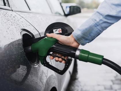 Petrol Diesel Price Reduced By Modi Government now Planning For Flex Fuel Of Rs 60 Per Liter | अवघ्या ६० रुपयांत एक लीटर! पेट्रोल, डिझेल दर कपातीनंतर मोदी सरकारचा मेगाप्लान