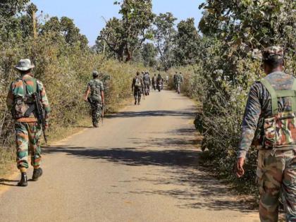 At least 26 Maoists killed in encounter with police in gadchiroli | गडचिरोलीच्या जंगलात 26 नक्षलवाद्यांना कंठस्नान; पोलिसांची मोठी कारवाई