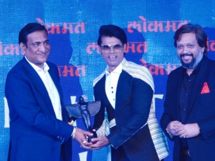 Lokmat MSA siddharth jadhav felicitated with most stylish entertainer award | Lokmat Most Stylish Awards 2021: सिद्धार्थ जाधव मोस्ट स्टायलिश एन्टरटेनर; मराठमोळ्या अभिनेत्याचा खास सन्मान