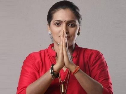 Rupali Patil Thombare tweet about joining ncp | Rupali Patil Thombare: पवार साहेबांना आशीर्वाद देतील असे 'हात' नाहीत, वटवृक्षाच्या सावलीत 'मविआ'त स्थिरावणार; रुपाली पाटील यांचं ट्विट