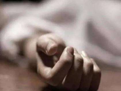 bihar sitamarhi suspicious death health worker in covid center | कोविड सेंटरमध्ये लटकलेल्या अवस्थेत सापडला लॅब टेक्निशियनचा मृतदेह! हत्या की आत्महत्या?, चौकशीला सुरुवात