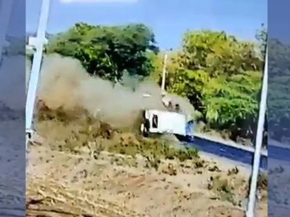 Bolero Overturned Seven Times In Five Second Over Pulsar Bike In Dhar, Video Goes Viral | VIDEO: भीषण अपघात; अवघ्या ५ सेकंदांत ७ वेळा उलटली कार; १२ फूट दूर फेकला गेला प्रवासी