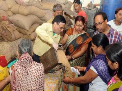 ration rules if you have not taken food grains from pds for 6 months then ration card will be canceled | ...तर तुमचं रेशन कार्ड रद्द होणार; एक चूक महागात पडणार, जाणून घ्या नवा नियम