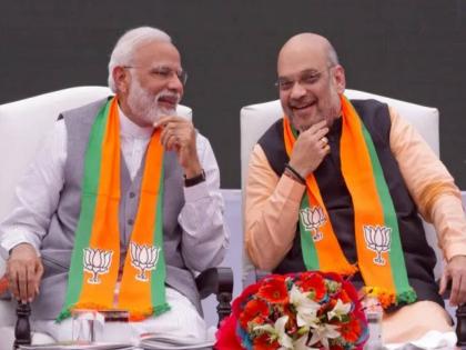 Uttar Pradesh Uttarakhand Exit Poll bjp to remain in power no change in government | Uttar Pradesh Uttarakhand Exit Poll: दोन राज्यांत भाजप इतिहास घडवण्याच्या तयारीत; मोदी-शहांच्या रणनीतीनं विरोधकांना धक्का