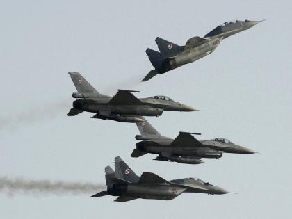 US rejects Polands offer to send MiG 29 fighter jets to Ukraine | Russia vs Ukraine War: रशियाच्या विमानांनी रशियाच्याच सैन्याची शिकार करण्याचा प्लान; पण ऐनवेळी भलतंच घडलं